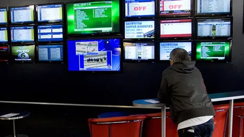 Betfred shop closures and job cuts